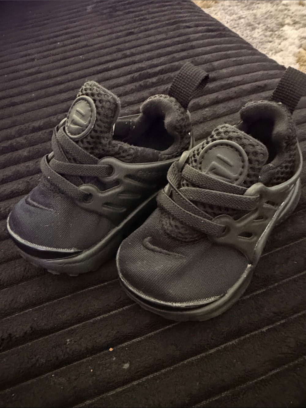 Nike little presto Black Athletic Sneakers
